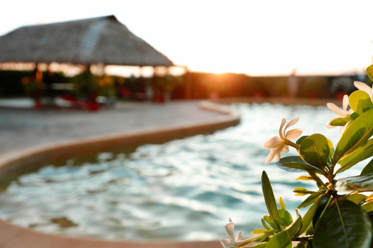 Superbe Bord De Mer, Acces Lagon Et Piscine Privee Paea Luaran gambar